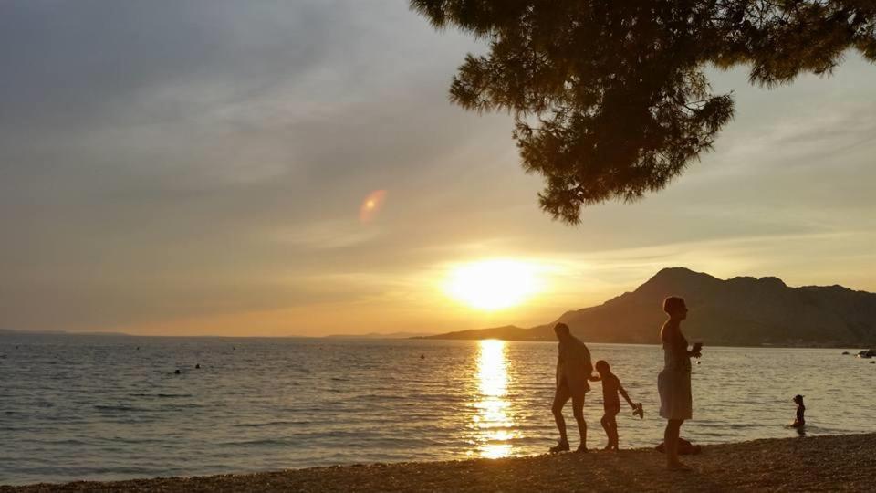 Apartman On The Beach - Nemira, Omis公寓 外观 照片